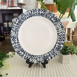 Wedgwood‎ Vera Simplicity Indigo Chevron Blue White 11” Dinner Plate
